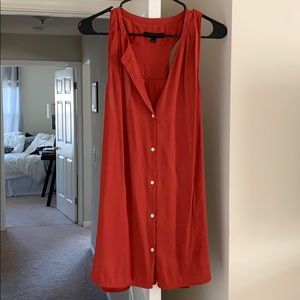 Flowy XL Button-up top from Banana Republic. 🔥